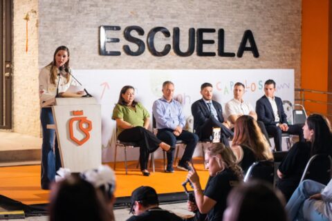La nueva escuela de Capullos, inaugurada por Mariana Rodríguez, promueve el bienestar de la niñez en Nuevo León.