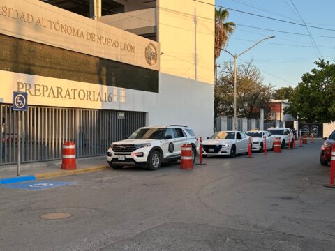Refuerzan la seguridad en Prepa 16 tras recientes amenazas que generan preocupación en la comunidad educativa.