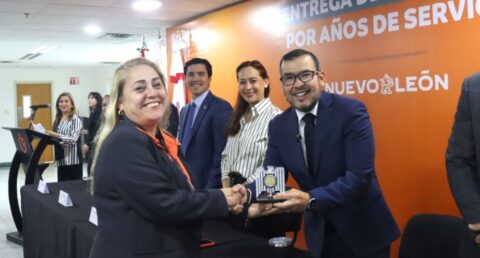 Se reconoce la entrega y responsabilidad de 40 servidores públicos por su labor constante en el servicio público.