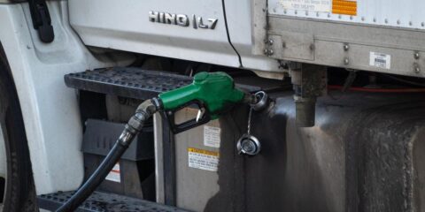 El gobierno mexicano apuesta por estímulos fiscales para reducir el precio del diésel, que actualmente promedia 28.33 pesos.