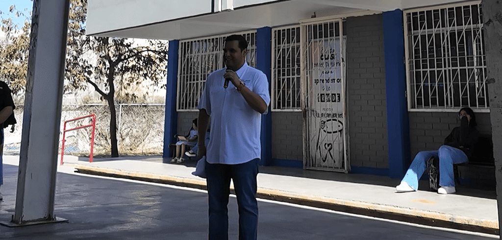 El diputado Miguel Ángel Sánchez Rivera soluciona problemas eléctricos en instituciones educativas, beneficiando a la comunidad escolar.