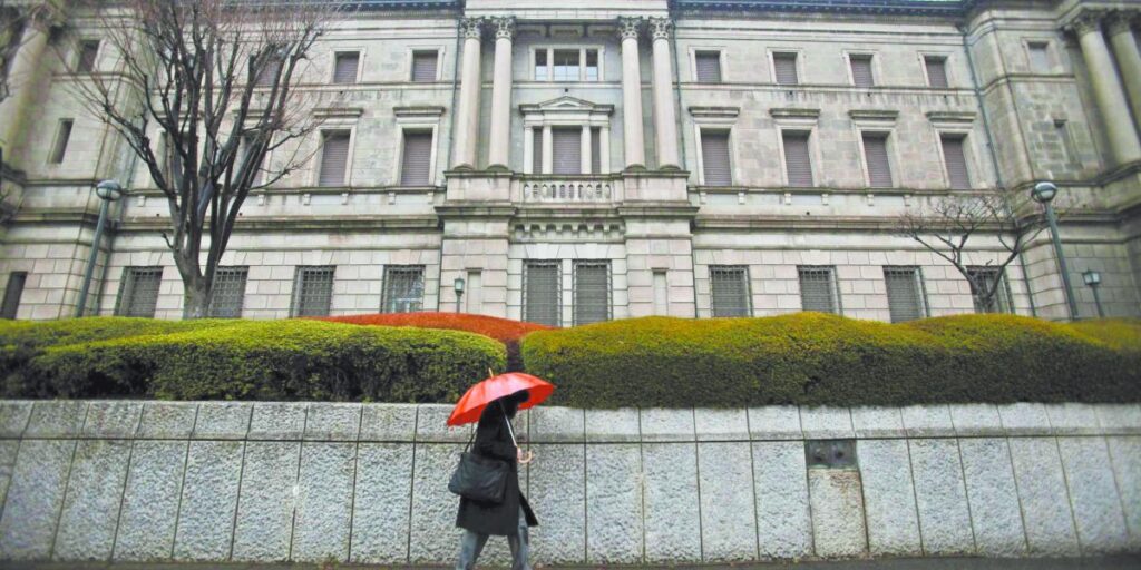 El vicegobernador del Banco de Japón, Ryozo Himino, aboga por un sistema monetario mundial integral y sostenible.