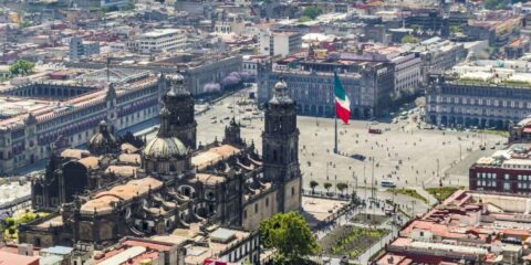 La economía mexicana registró un ligero crecimiento en febrero, con la industria como principal motor del avance.