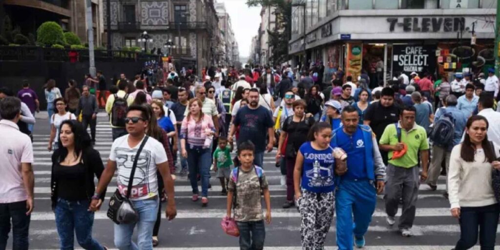 Los ingresos públicos se redujeron notablemente, mientras enfrenta un aumento de gasto y una caída del PIB en el país.