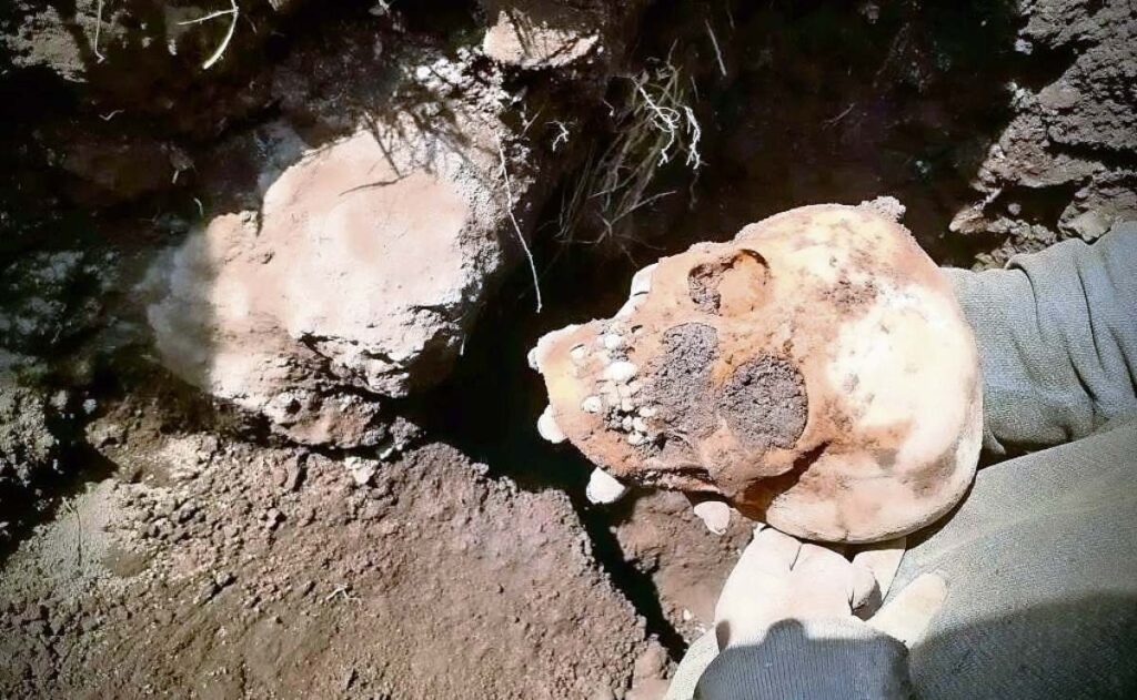 Arqueólogos y vecinos de Chalco denuncian el saqueo de sitios arqueológicos en Los Tlalteles y responsabilizan a las autoridades.