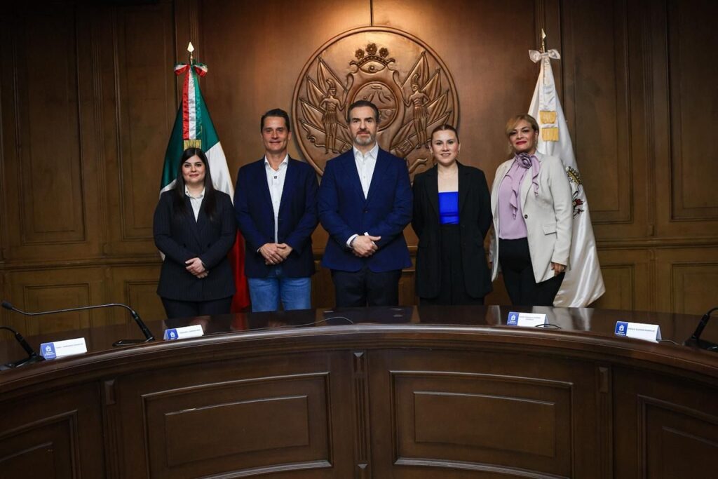 El alcalde Garza implementa cambios en su gabinete para responder a las necesidades de la población regia. Descubre más sobre esta reingeniería administrativa.