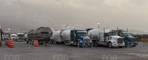 La FGR ha confiscado 184,000 litros de huachicol en Santa Catarina, sin detenciones y con inmueble asegurado.