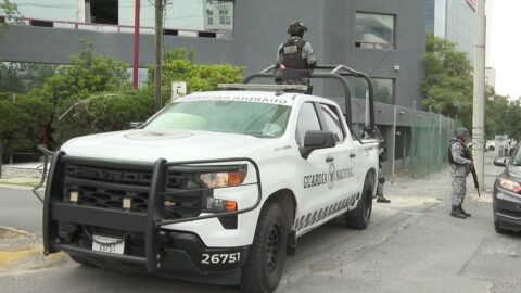 Un operativo sorprendente tuvo lugar en la plaza Distrito Armida en San Pedro, generando gran expectativa entre los locales.