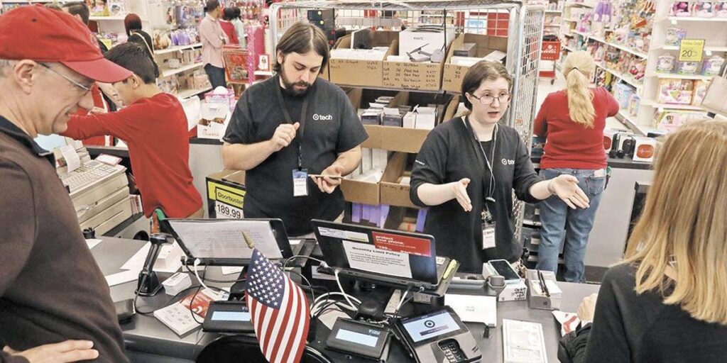 Los recientes datos económicos muestran una creciente preocupación por la inflación y su efecto en la confianza de los consumidores en EE.UU.