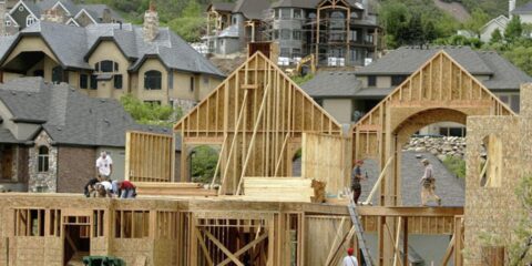 La disminución en la edificación de viviendas unifamiliares en Estados Unidos crea preocupaciones sobre el futuro económico del sector.