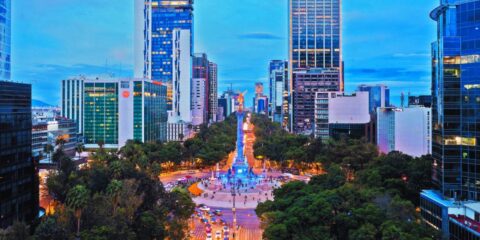 El IOAE no mostró cambios significativos en mayo, generando preocupación sobre el crecimiento de la economía mexicana.