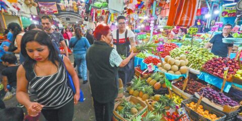 Sura Investments revela que la inflación afecta significativamente las decisiones de inversión en México, según recientes encuestas.