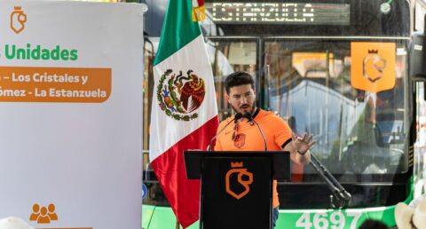 Más de 157 mil habitantes se beneficiarán con la renovación del transporte público en Cuenca Sur, anuncia Samuel García.